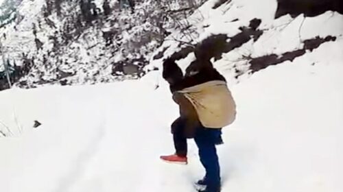 कुदरती आफत पर भारी पड़ा इंसानी हाैसला, ग्रामीणाें ने 3 फुट बर्फ और माइनस तापमान में ऐसे बचाई 14 वर्षीय बच्चे की जान