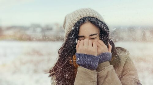 सात जिलों में पारा शून्य से नीचे, ठंड ने पाइपों में जमाया पानी, तरसे लोग…..