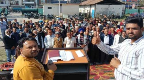बिजली संशोधन विधेयक 2025 के विरोध में पांवटा में पेन डाउन–टूल डाउन, निजीकरण के खिलाफ जोरदार प्रदर्शन