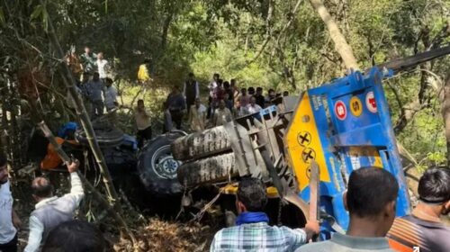 हिमाचल प्रदेश के देहरा में बड़ा हादसा, खाई में गिरी ट्रैक्टर-ट्रॉली, 3 श्रद्धालुओं की मौत,15 लोग घायल