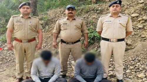 नशा तस्करों पर पुलिस का शिकंजा, चरस के साथ हमीरपुर के 2 युवक गिरफ्तार