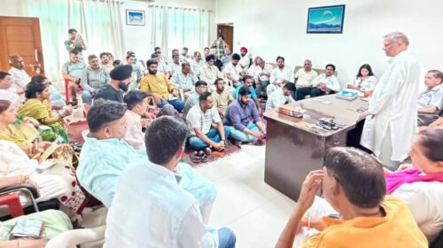 पांवटा से भाजपा ने फूंका चुनावी बिगुल, विधायक सुखराम चौधरी और मंडल अध्यक्ष हितेंद्र कुमार के नेतृत्व में जिला सम्मेलन की तैयारियां तेज