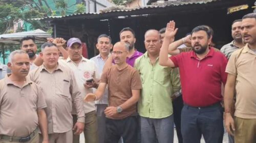 नाहन में HRTC कर्मचारियों ने किया सरकार के खिलाफ जोरदार प्रदर्शन