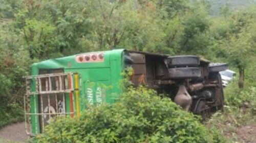 Himachal : बिलासपुर से मंडी जा रही बस हादसे का शिकार, 16 लोग घायल