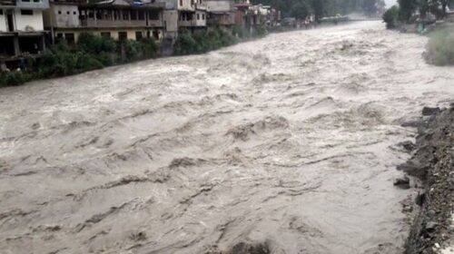 75 सड़कें बंद… 29 ट्रांसफार्मर प्रभावित, हिमाचल में मानसून की बारिश ने मचाई तबाही, अगले 5 दिनों तक येलो अलर्ट