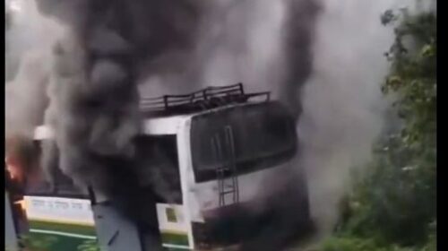 BIG BREAKING: हिमाचल में सवारियों से भरी HRTC बस में लगी भीषण आग, खौफनाक वीडियो आया सामने