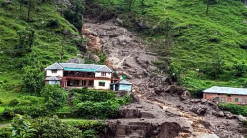 BREAKING: हिमाचल की बोह घाटी में बादल फटा, बाढ़ और भूस्खलन में 6 मकान बहे, मौके के लिए SDRF रवाना
