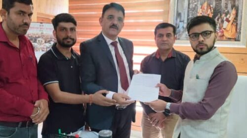 पांवटा साहिब में बांगरण बाईपास से लेबर चौक अन्यत्र शिफ्ट करने की उठी मांग, विकास मंच ने एसडीएम को सौंपा ज्ञापन
