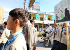 हिल व्यू पब्लिक स्कूल माजरा के विद्यार्थियों ने यमुना शरद महोत्सव में नशामुक्त रैली में लिया भाग
